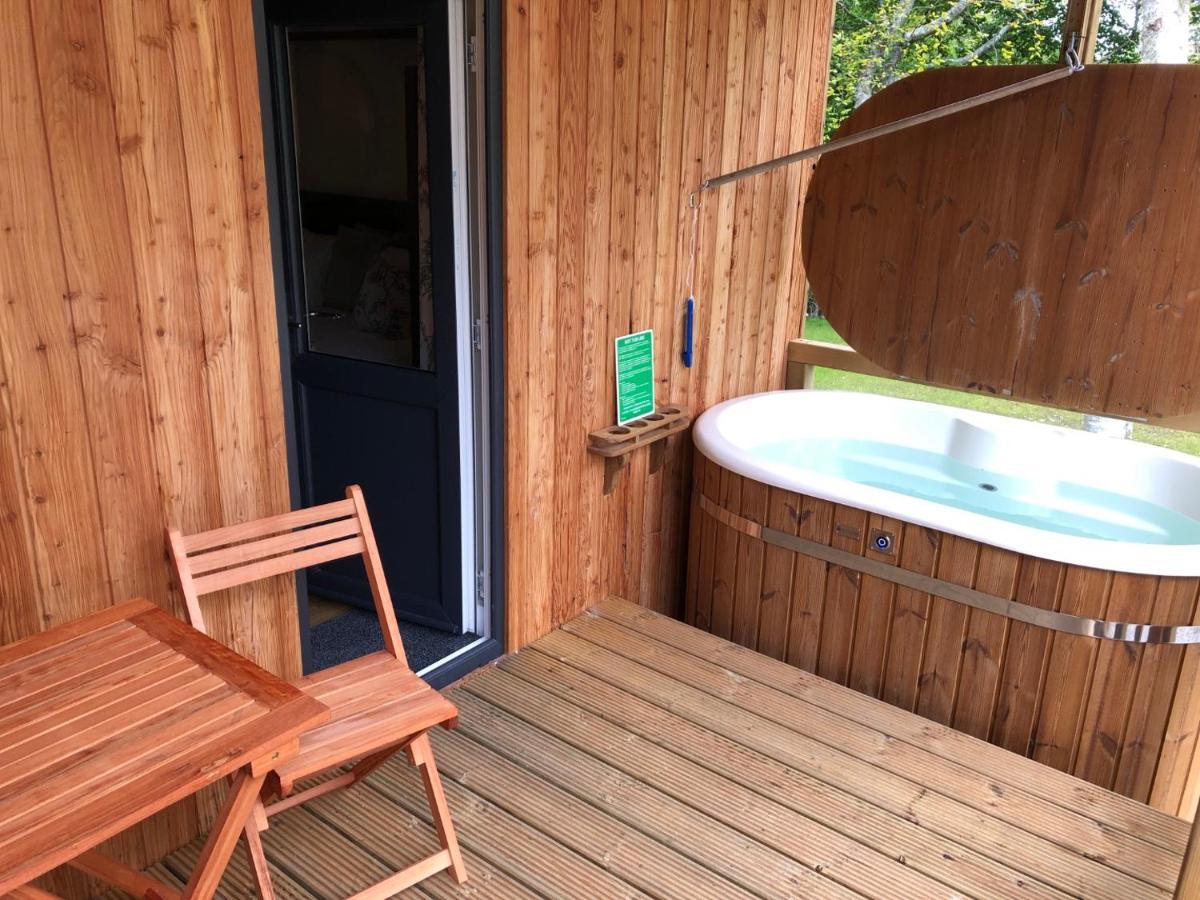 Breckland Lodge 2 With Hot Tub Belladrum Exteriér fotografie